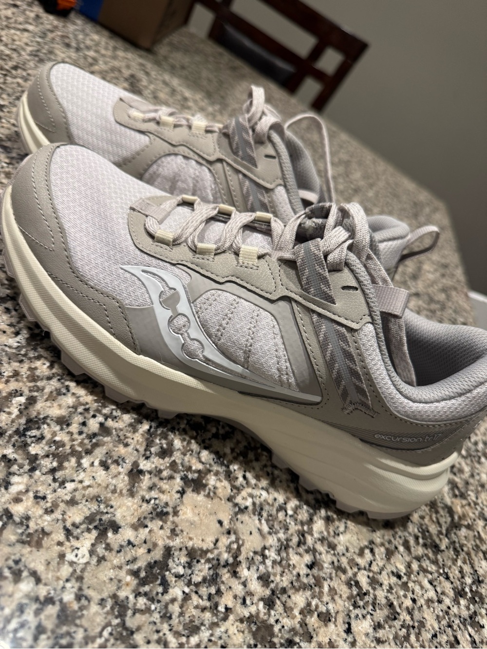 Saucony Women's Light Gray Athletic Trail Sneakers